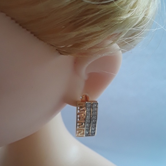 Brand new. Xuping gold tone earrings - Picture 8 of 8